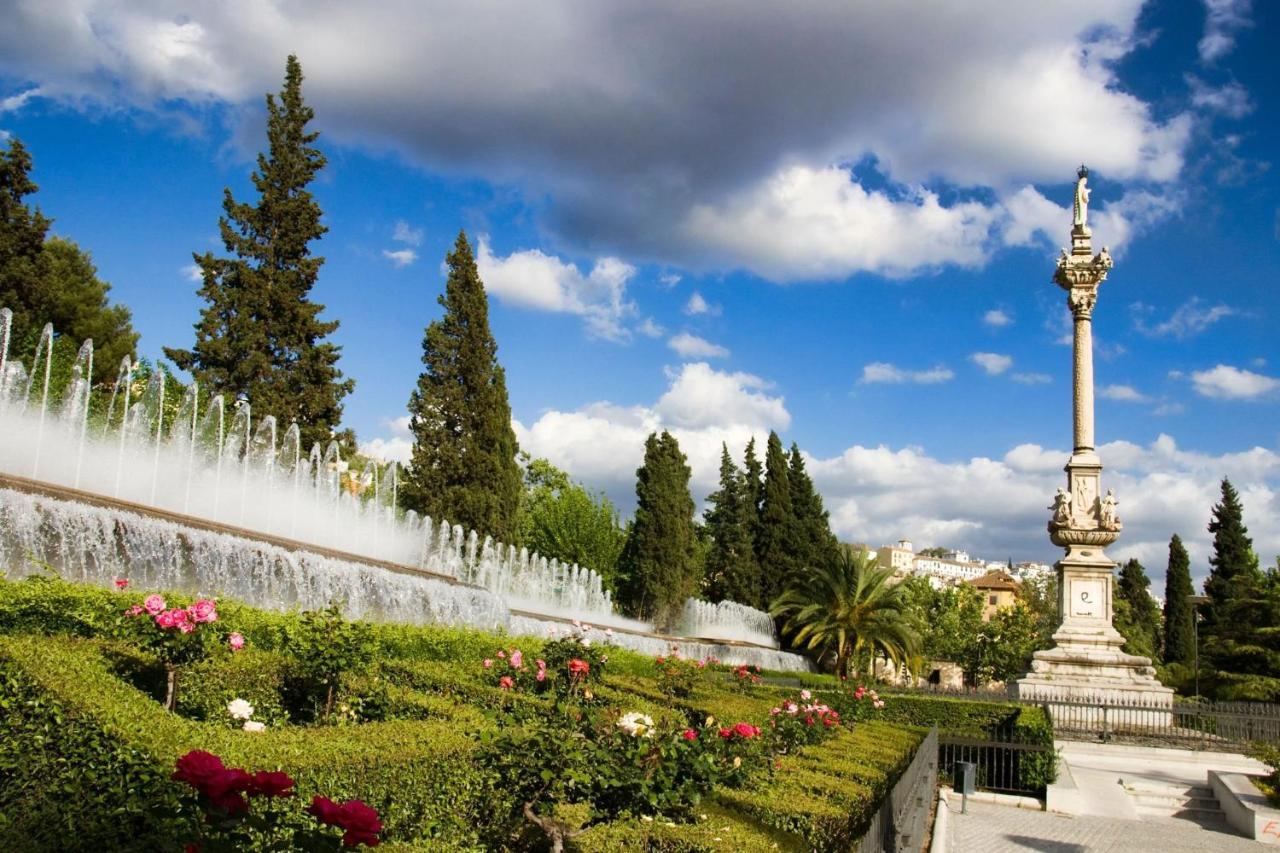 Apartamentos Junto A Jardines Del Triunfo غرناطة المظهر الخارجي الصورة