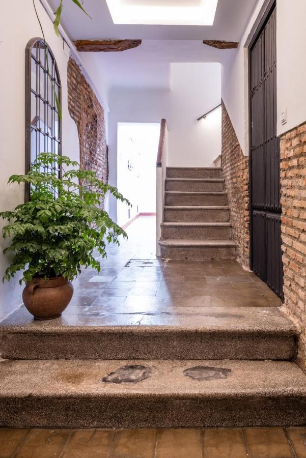 Apartamentos Junto A Jardines Del Triunfo غرناطة المظهر الخارجي الصورة